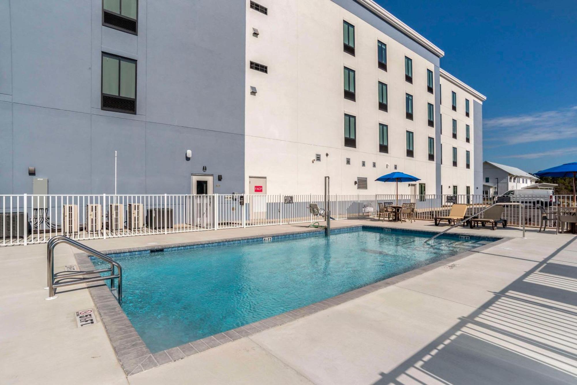 Comfort Inn & Suites Panama City Beach - Pier Park Area Buitenkant foto